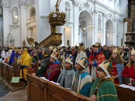 Diözesale Aussendung der Sternsinger im Hohen Dom zu Fulda (Foto:Karl-Franz Thiede)